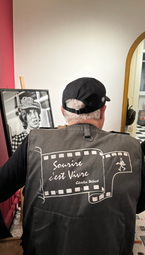 SIGNATURE CHARLES BÉBERT DANS SA BOUTIQUE