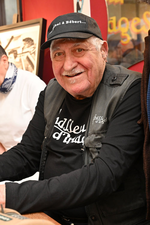 SIGNATURE CHARLES BÉBERT DANS SA BOUTIQUE